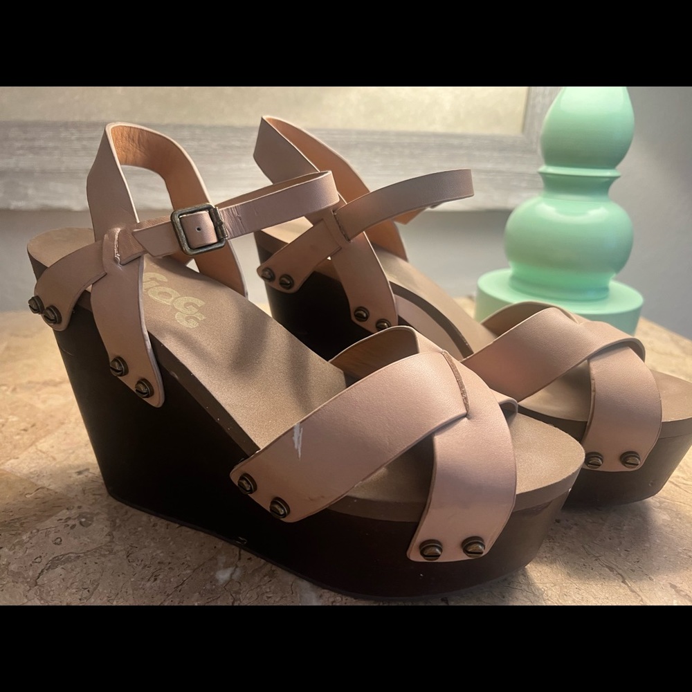 8.5M FLOGG platform wedge heels
